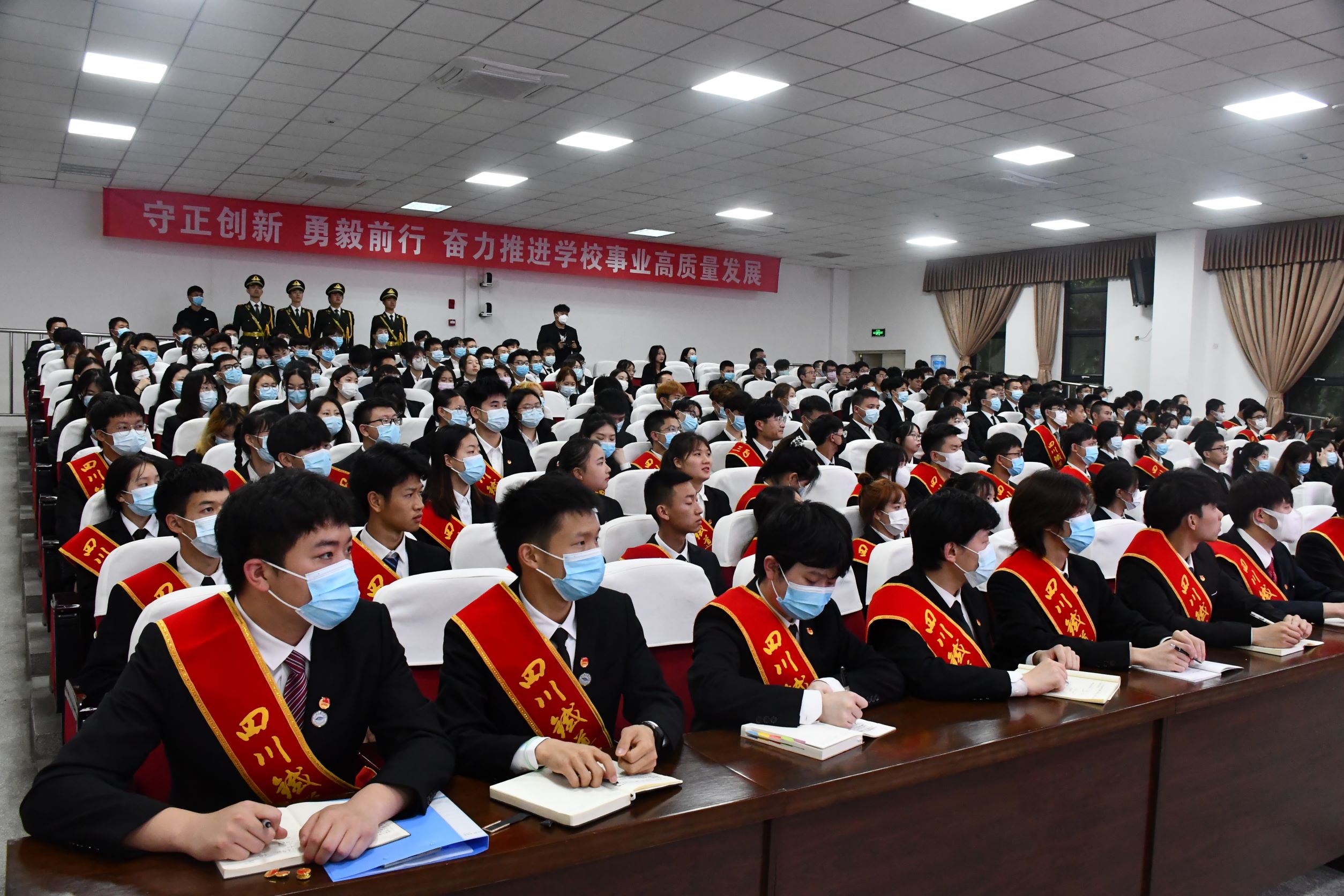 DSC_2560.JPG DSC_2560.JPG